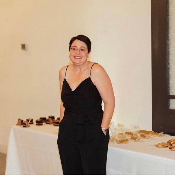 Meet your Posher, Sara - Picture 1 of 1